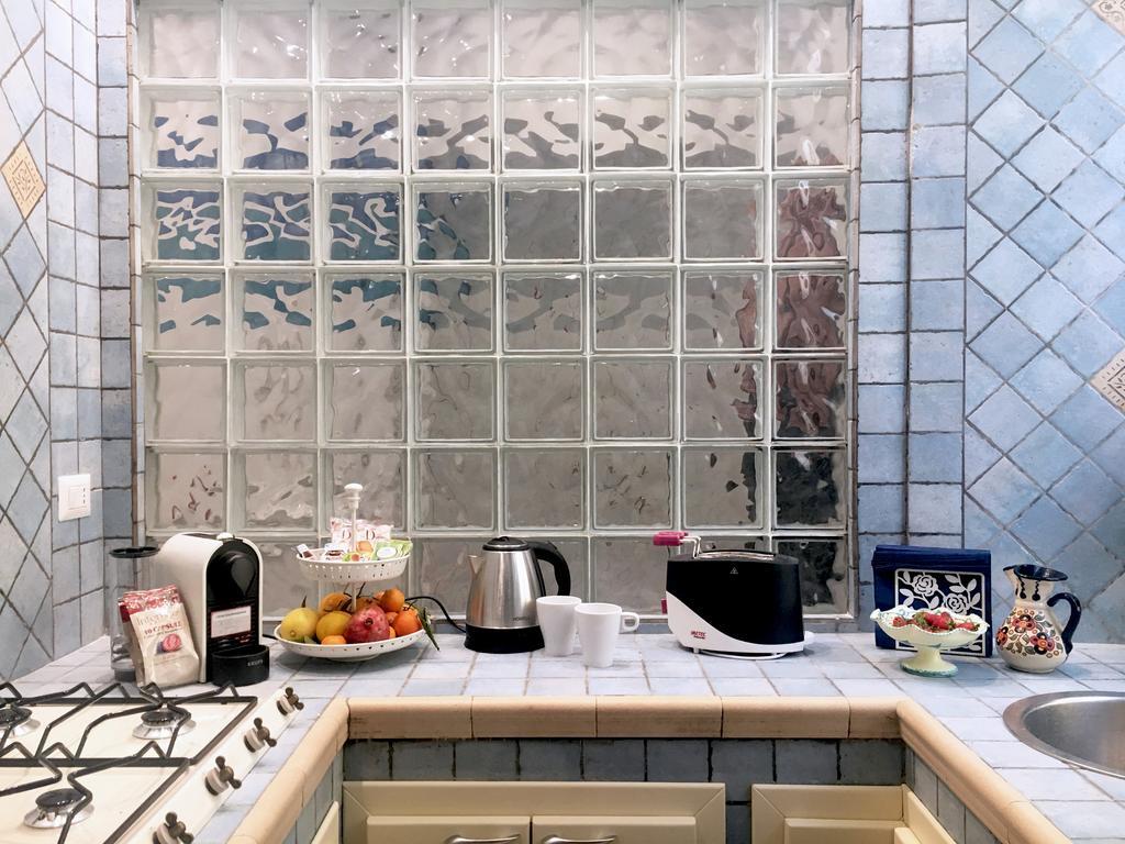 Sebeto Toledo Apartment Napoli Bagian luar foto