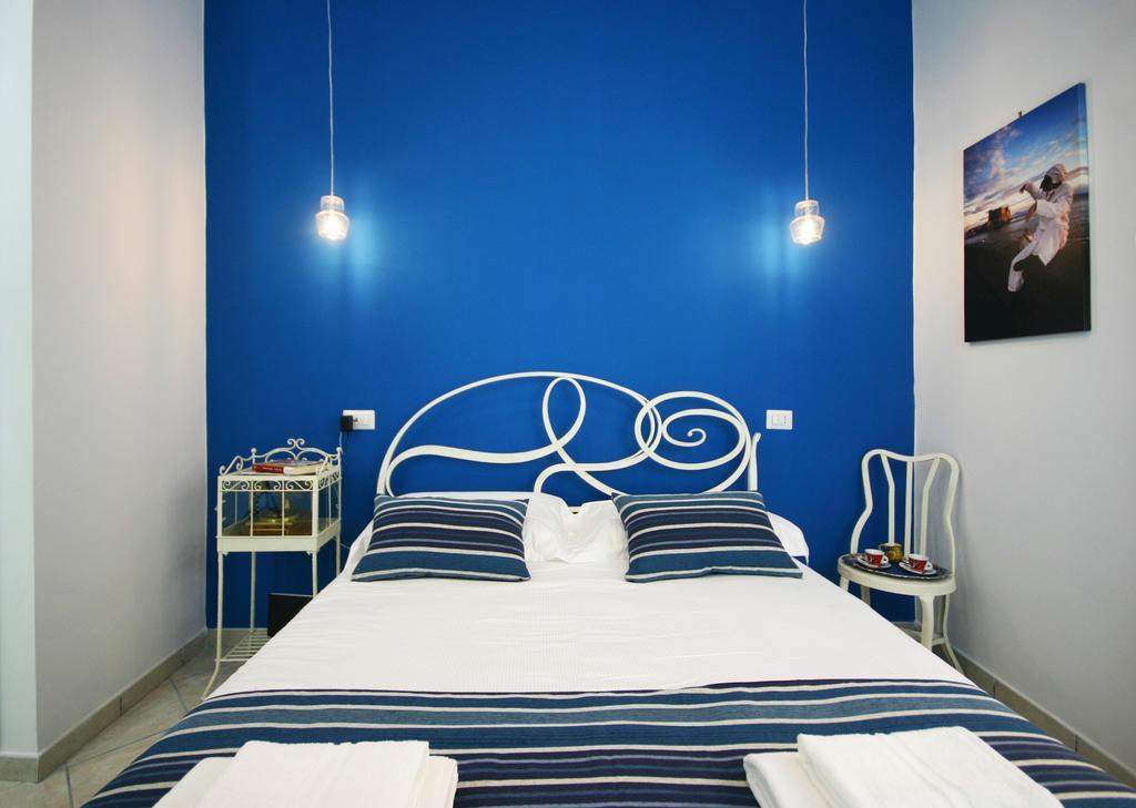 Sebeto Toledo Apartment Napoli Bagian luar foto